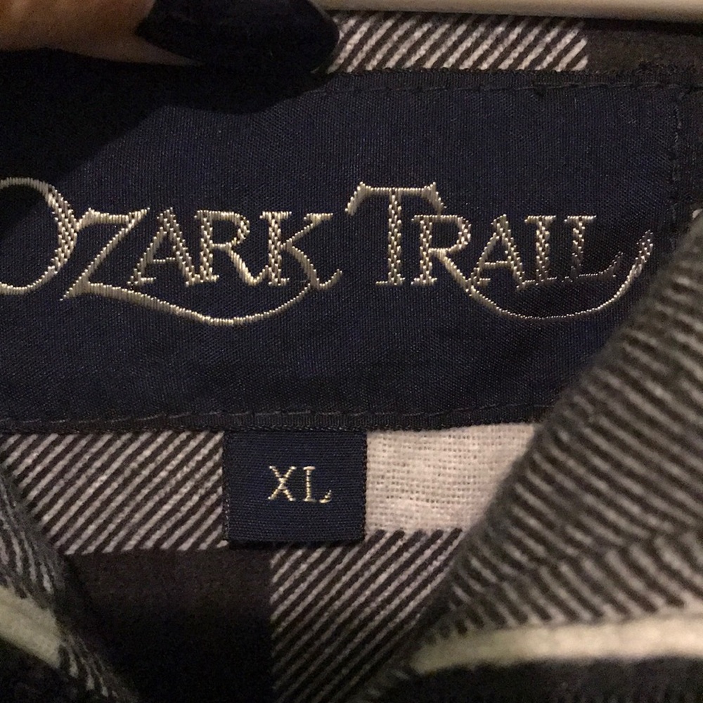 SOLD🌟FIRM PRICE: Ozark Trail Men’s Vest - Picture 4 of 5